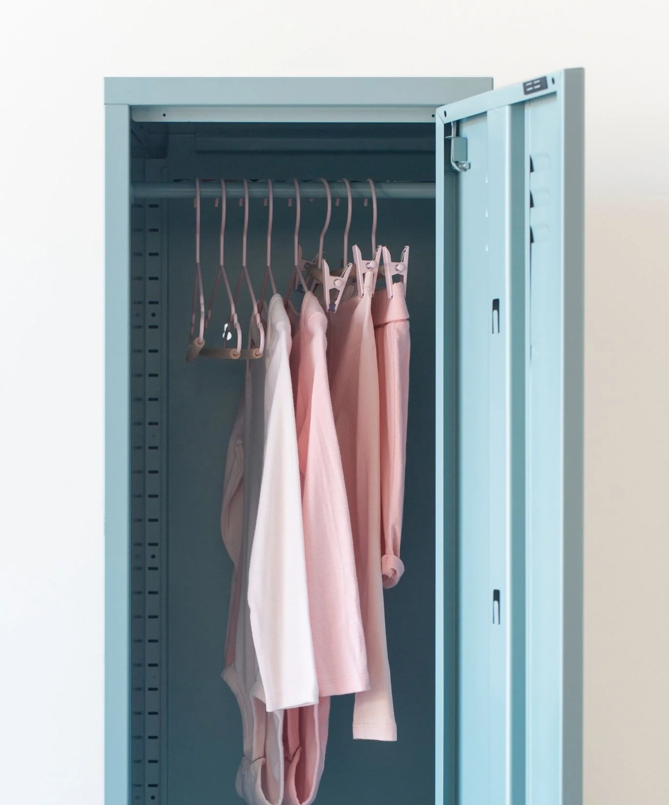 Kids Top Hangers in Blush - Image 3