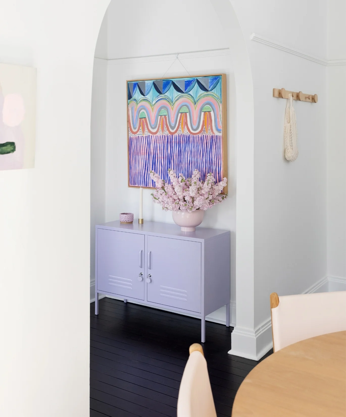 The Lowdown in Lilac - Image 6