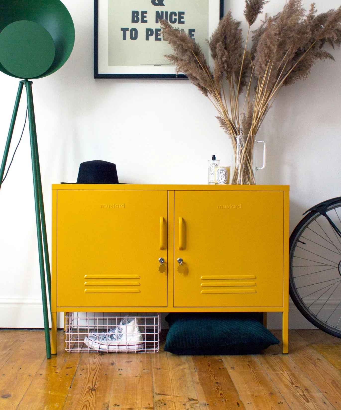 The Lowdown in Mustard - Image 4