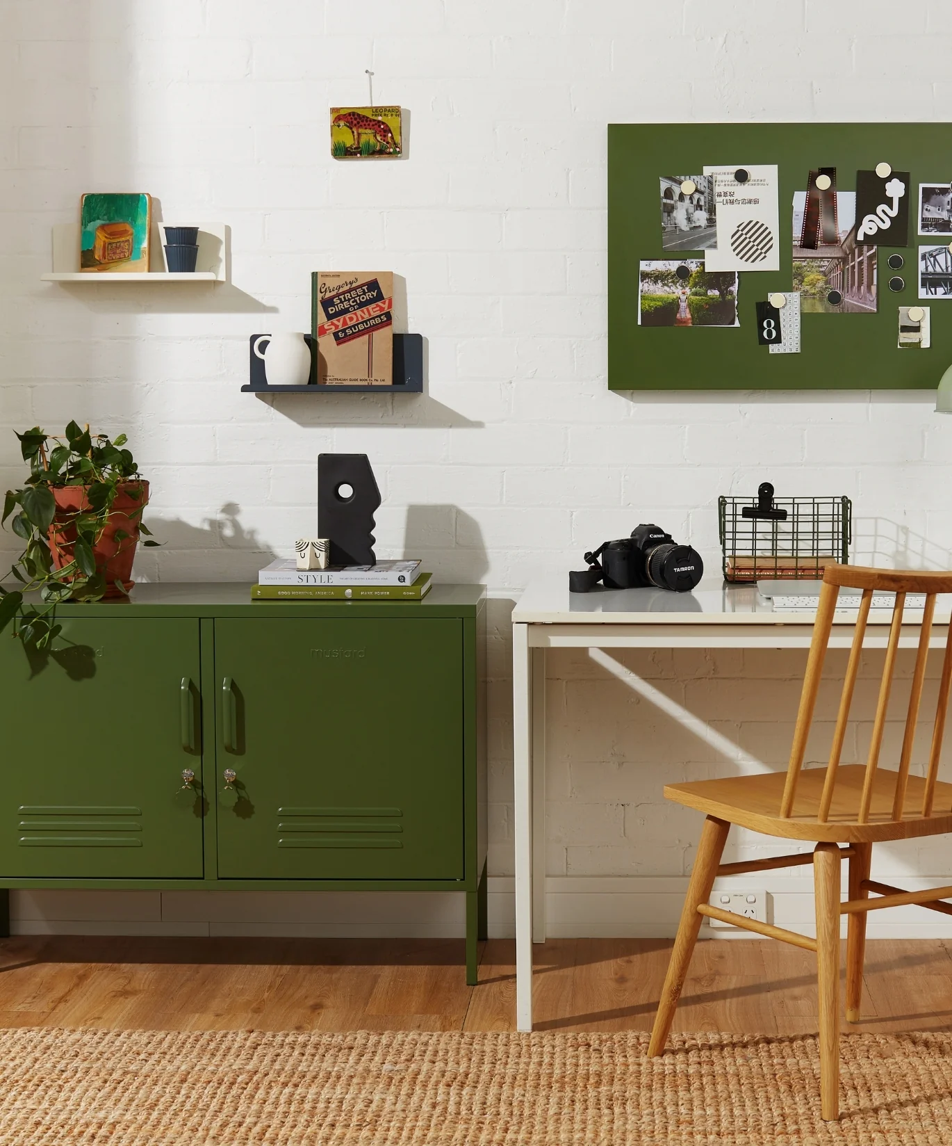 The Lowdown in Olive - Image 5