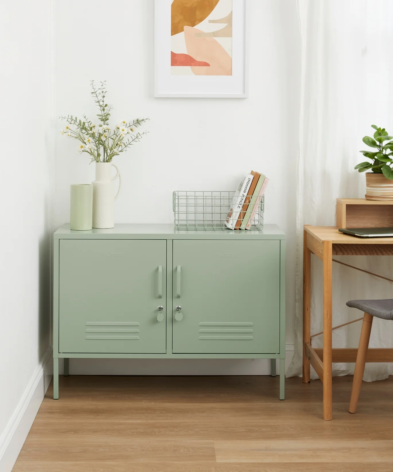 The Lowdown in Sage - Image 4