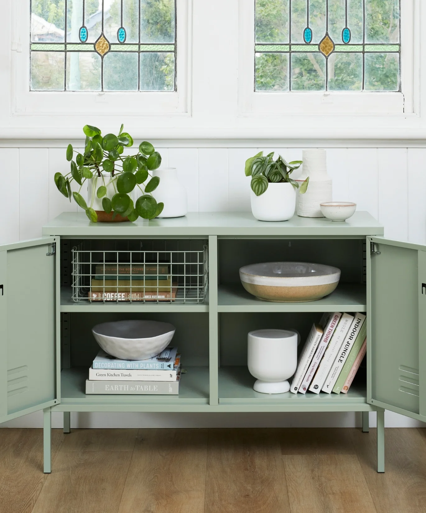 The Lowdown in Sage - Image 5