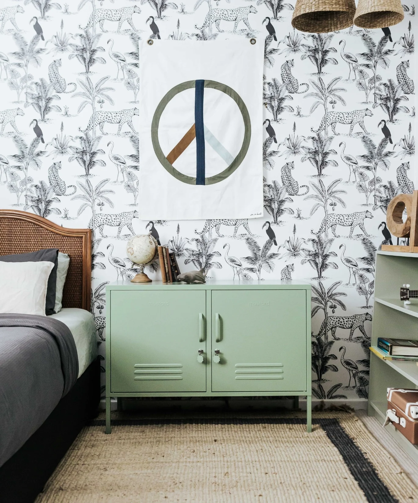 The Lowdown in Sage - Image 8