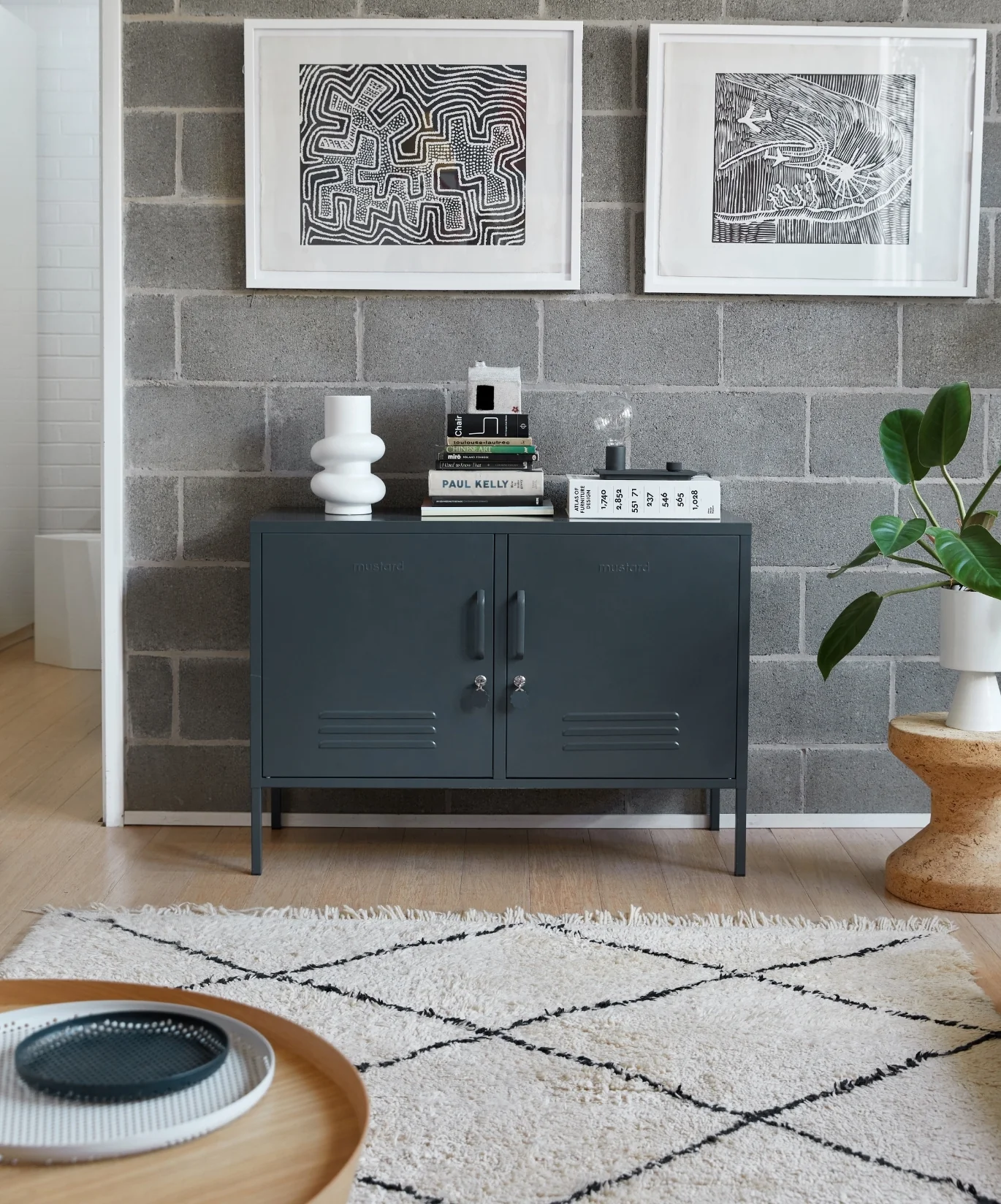 The Lowdown in Slate - Image 4