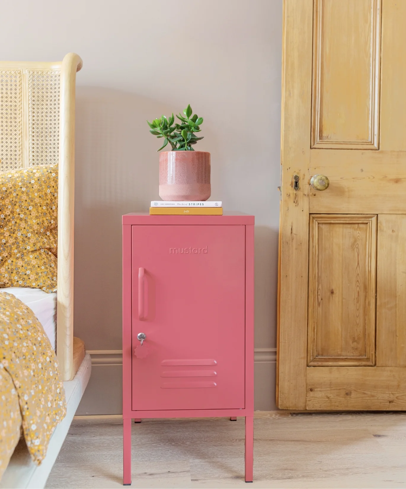 The Shorty in Berry - Image 5