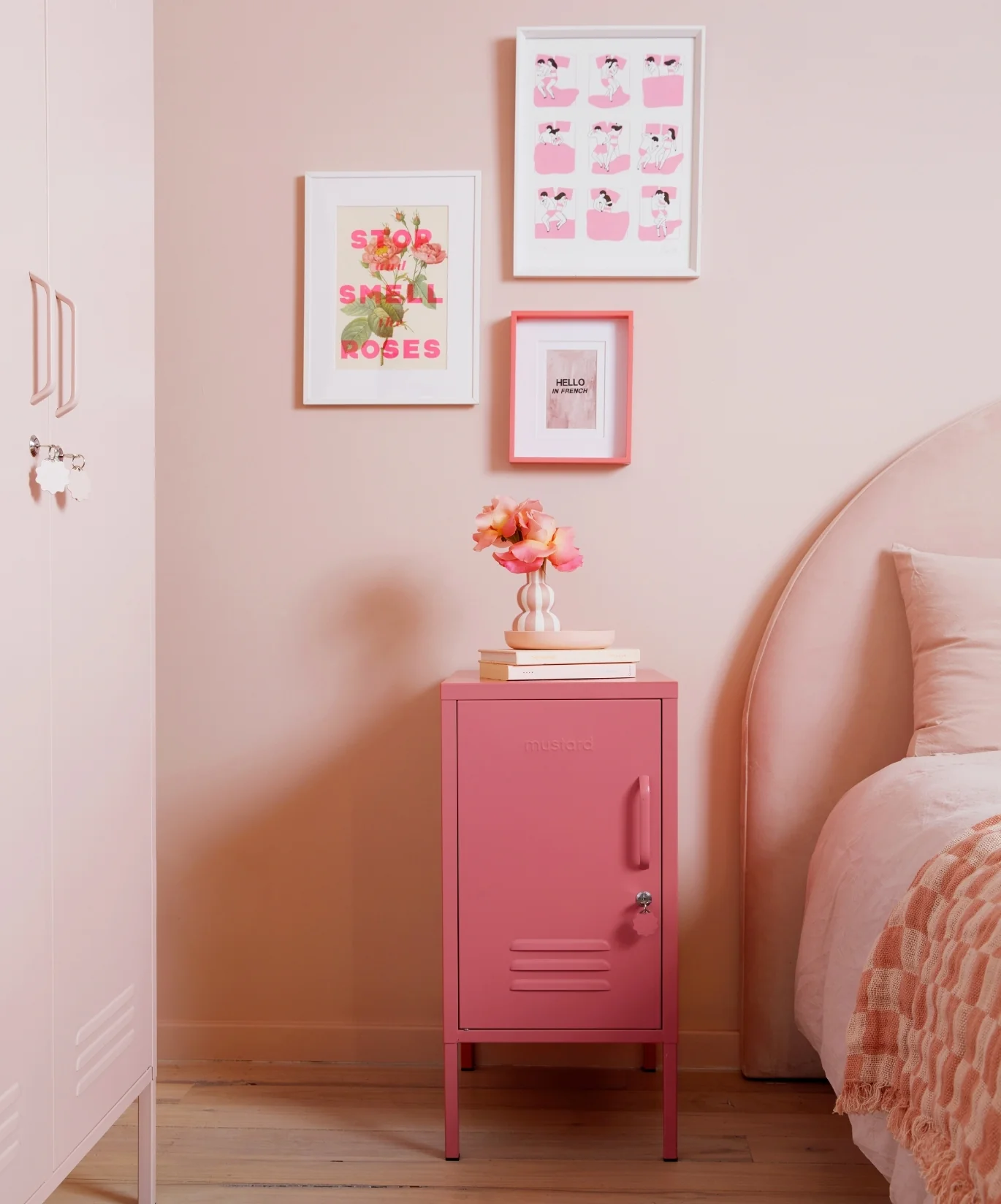 The Shorty in Berry to the Left - Image 4