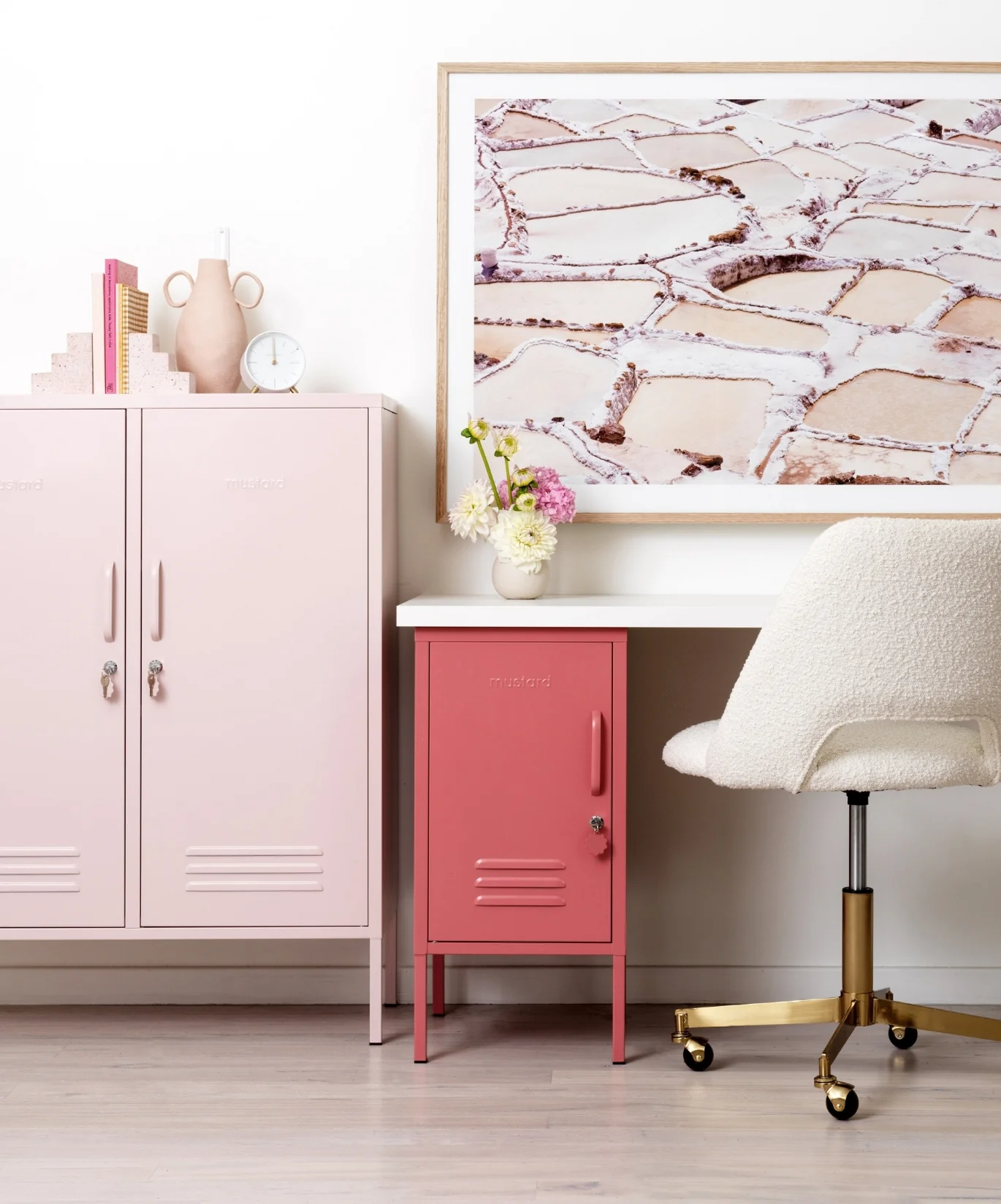 The Shorty in Berry to the Left - Image 5