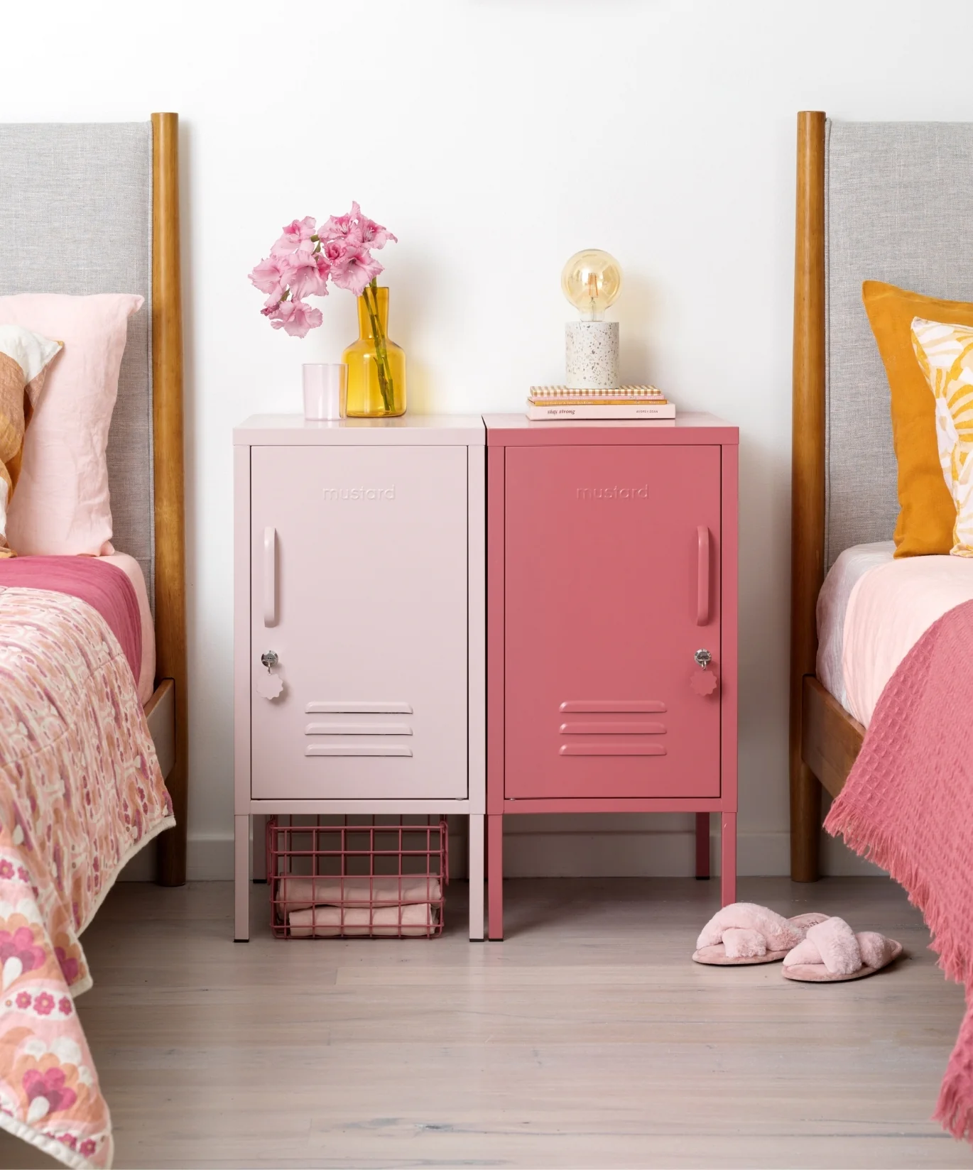 The Shorty in Berry to the Left - Image 6